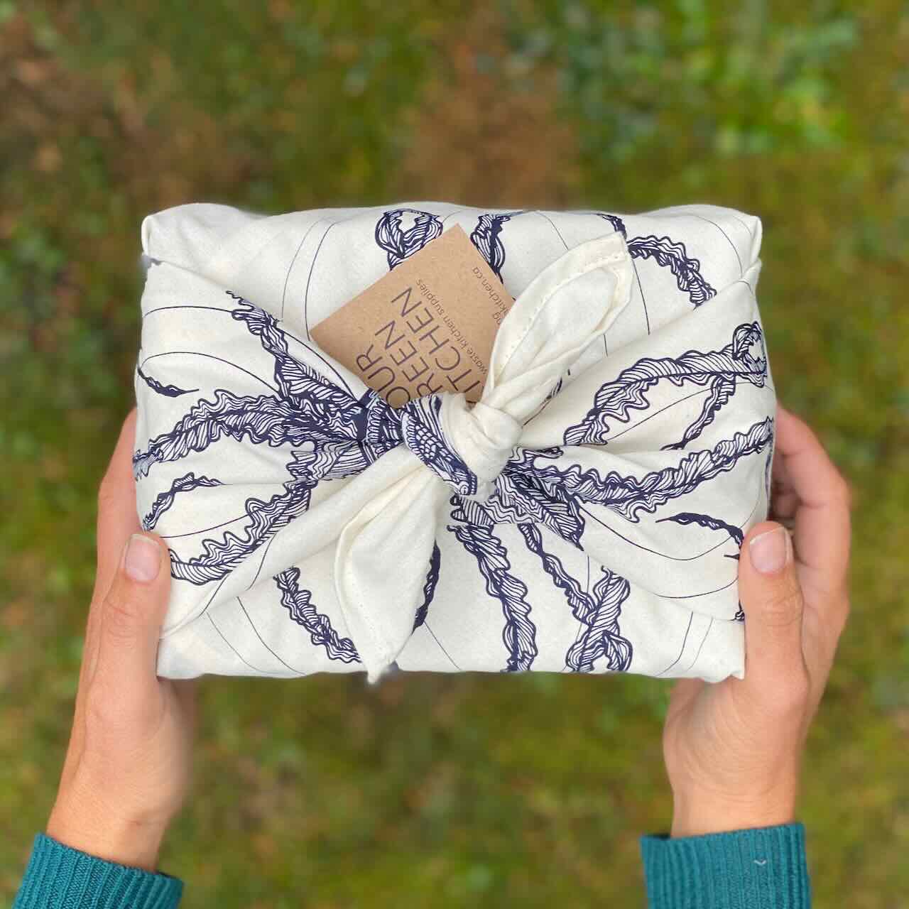Furoshiki Reusable Gift Wrapping Cloth Large (28" x 28")